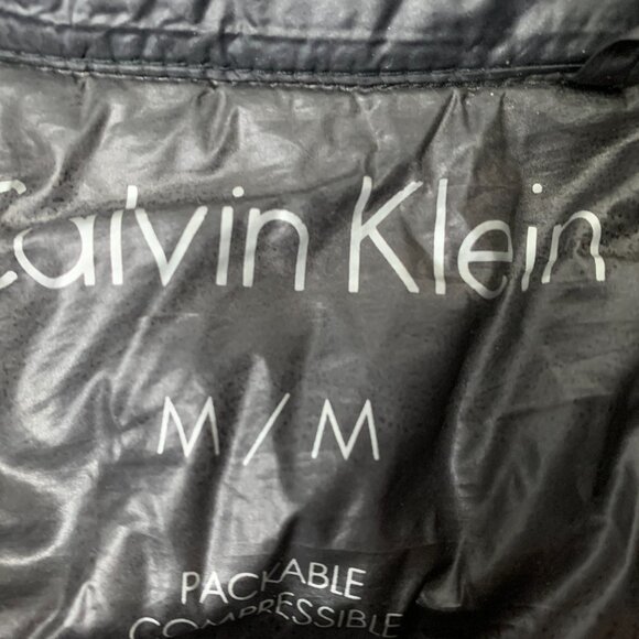 Calvin Klein Women’s Black Puffer Jacket – Size medium – Hooded, Logo Sleeve. - Picture 2 of 14